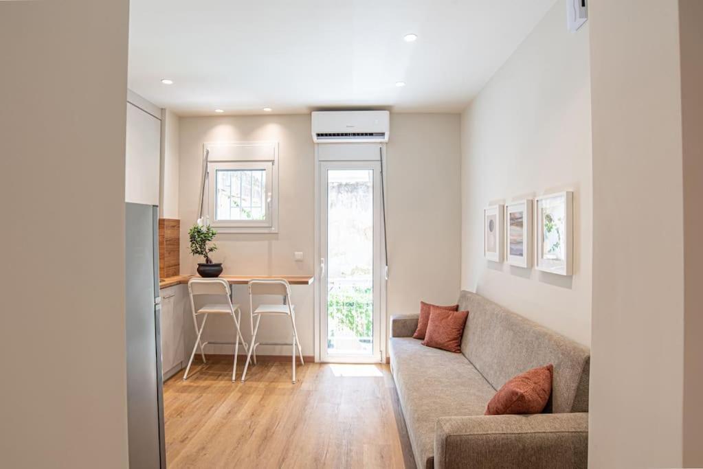 Peaceful Shelter In Athens Apartment Екстериор снимка